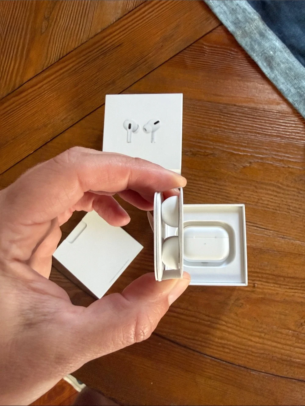 Apple AirPods Pro (White) Wireless Earbuds with Charging Case